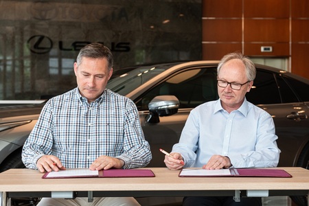 Bank Gospodarstwa Krajowego i Toyota podpisują list intencyjny w ramach inicjatywy 3W